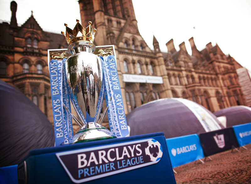 德里克·怀特：球场上的天生赢家，赢球路上的坚定战士（德里克·怀特：球场天生胜者，胜利之路的坚毅斗士）