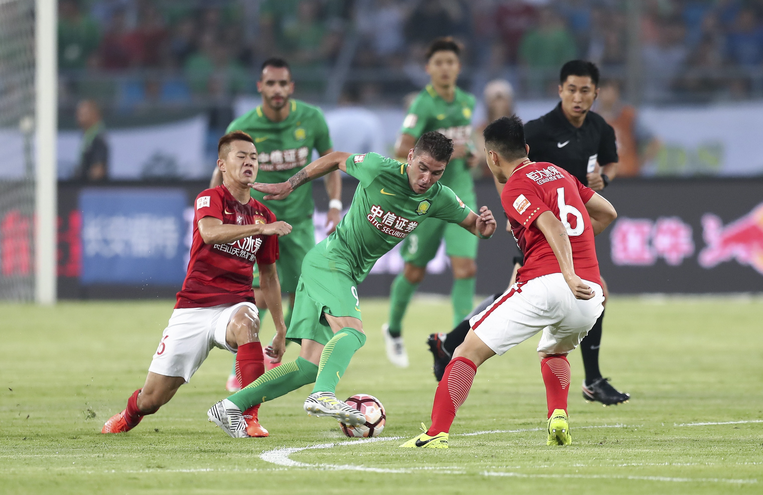 斯卢茨基：很高兴队员们能摆脱不好的情绪，展现出应有的精神